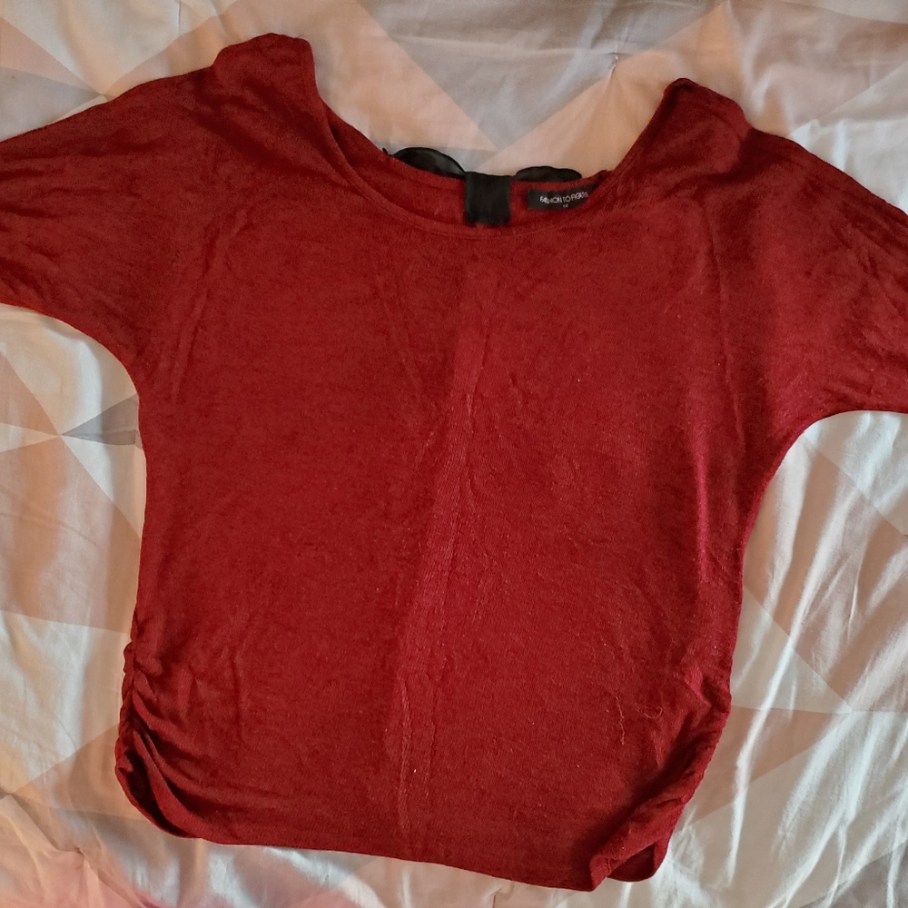 Bow Back Half Sleeve Top.